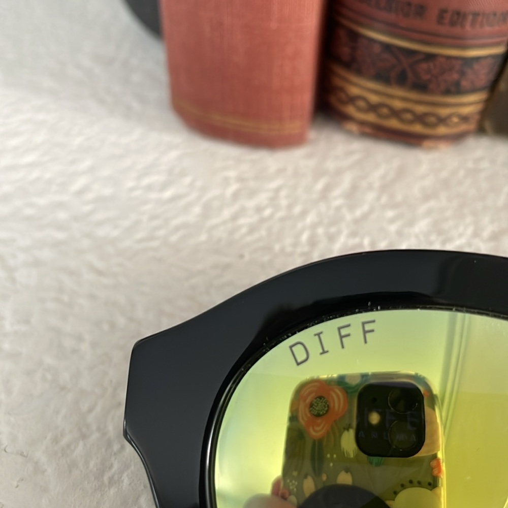 Diff Sunglasses - image 3